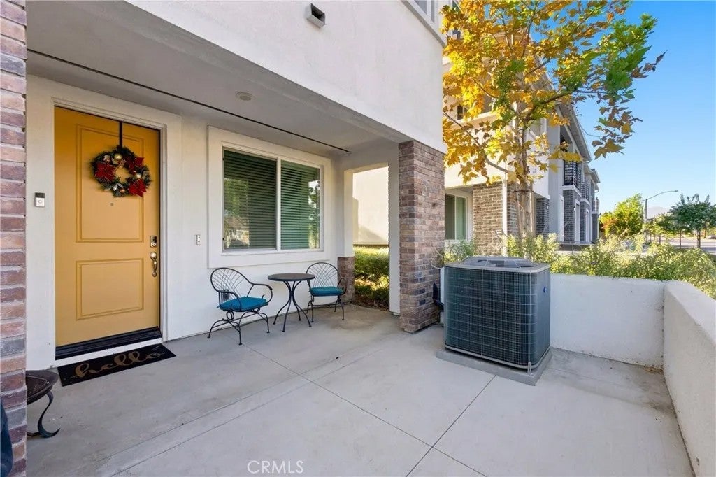 211 N Vincent Avenue