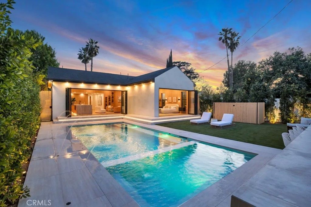 Photo of 11107 Kling Street, North Hollywood, CA 91602 (MLS # SR26040281)