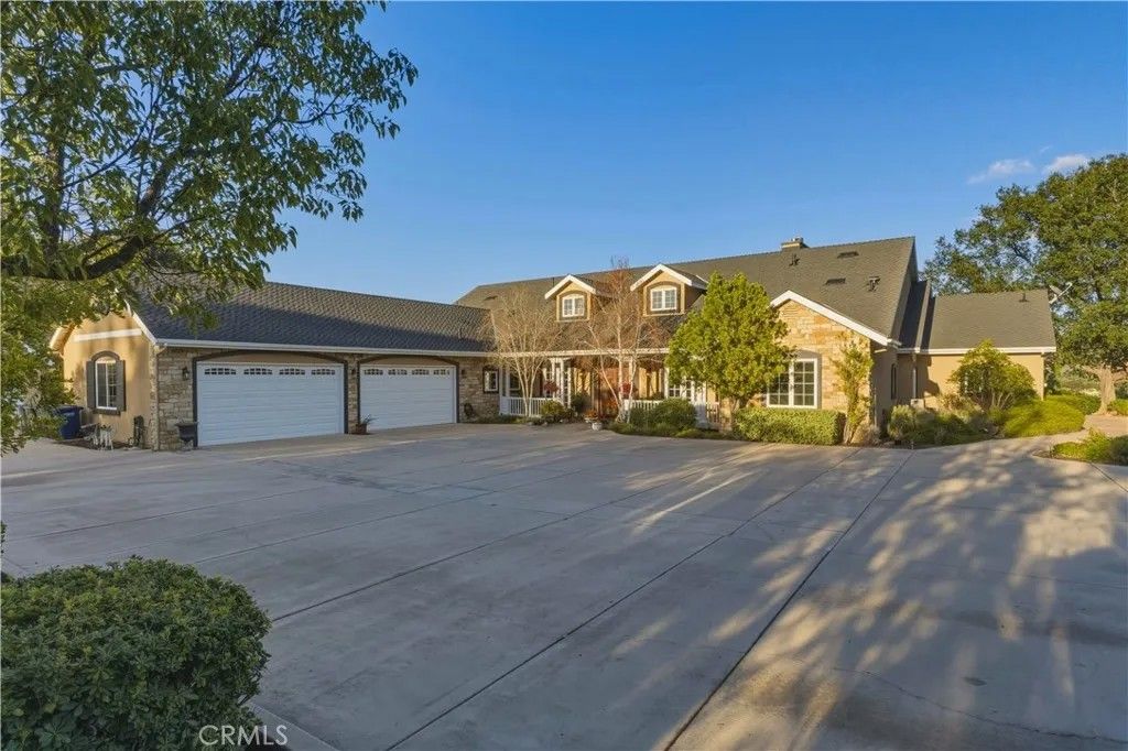 Photo of 14179 Woods Valley, Valley Center, CA 92082 (MLS # ND26041357)