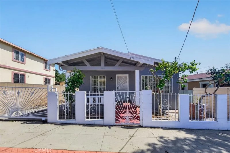 822 N Fickett