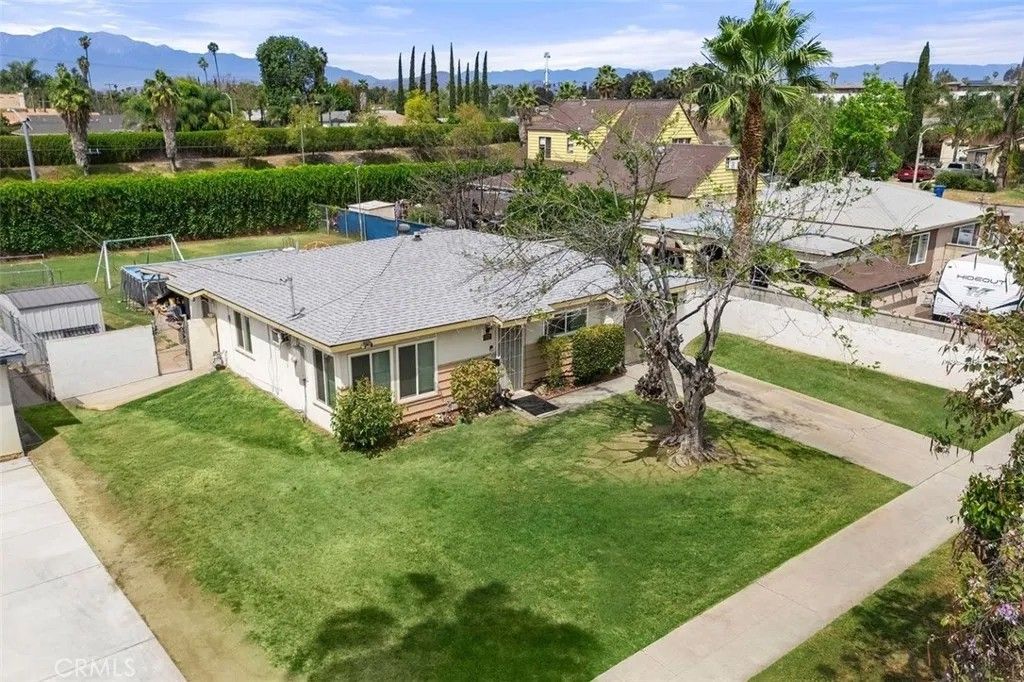 Photo of 9721 Indiana Avenue, Riverside, CA 92503 (MLS # PW26093756)