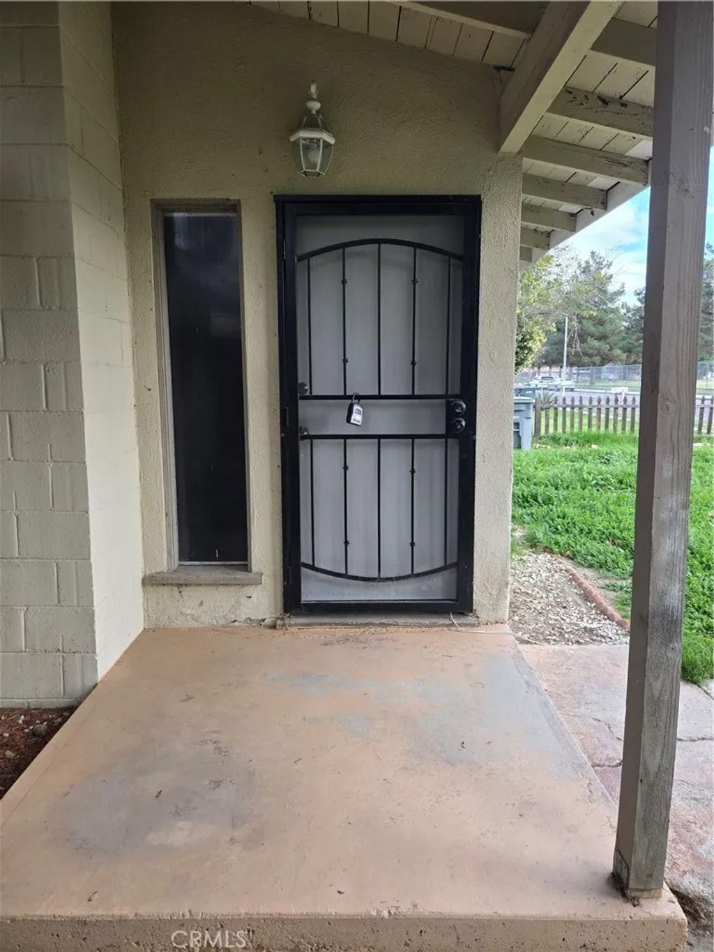 Photo of 1010 E Campus Way, Hemet, CA 92543 (MLS # CV26016998)