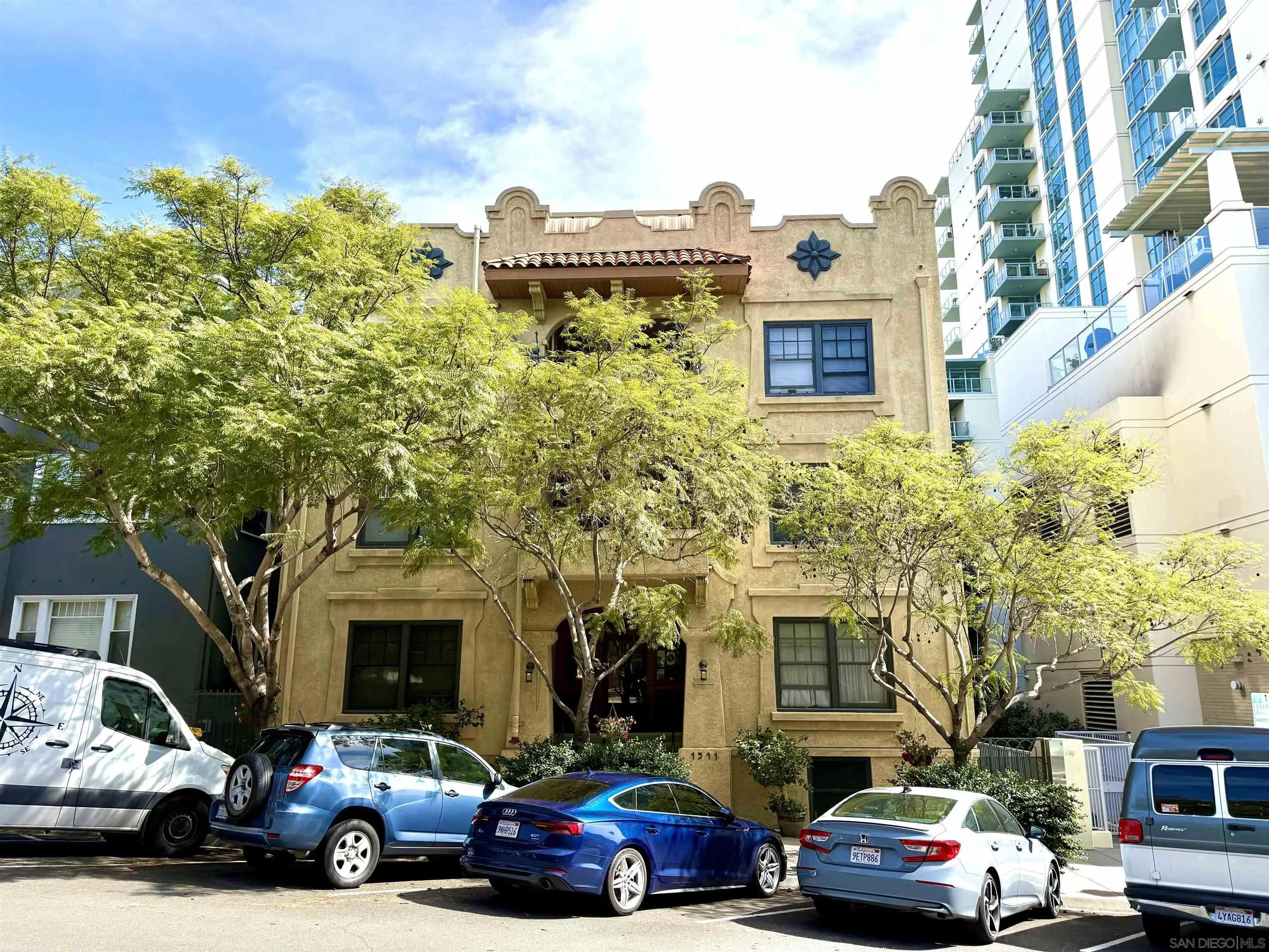 1541 8th Avenue