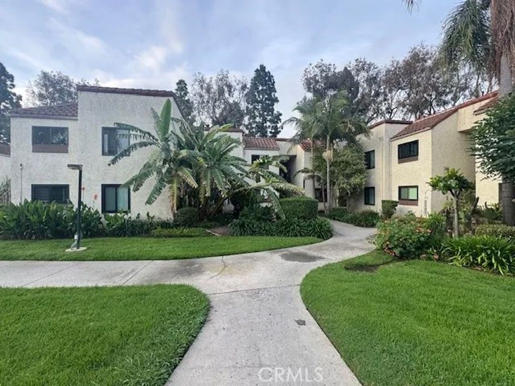 Photo of 721 W 1st St, Santa Ana, CA 92701 (MLS # OC26076060)