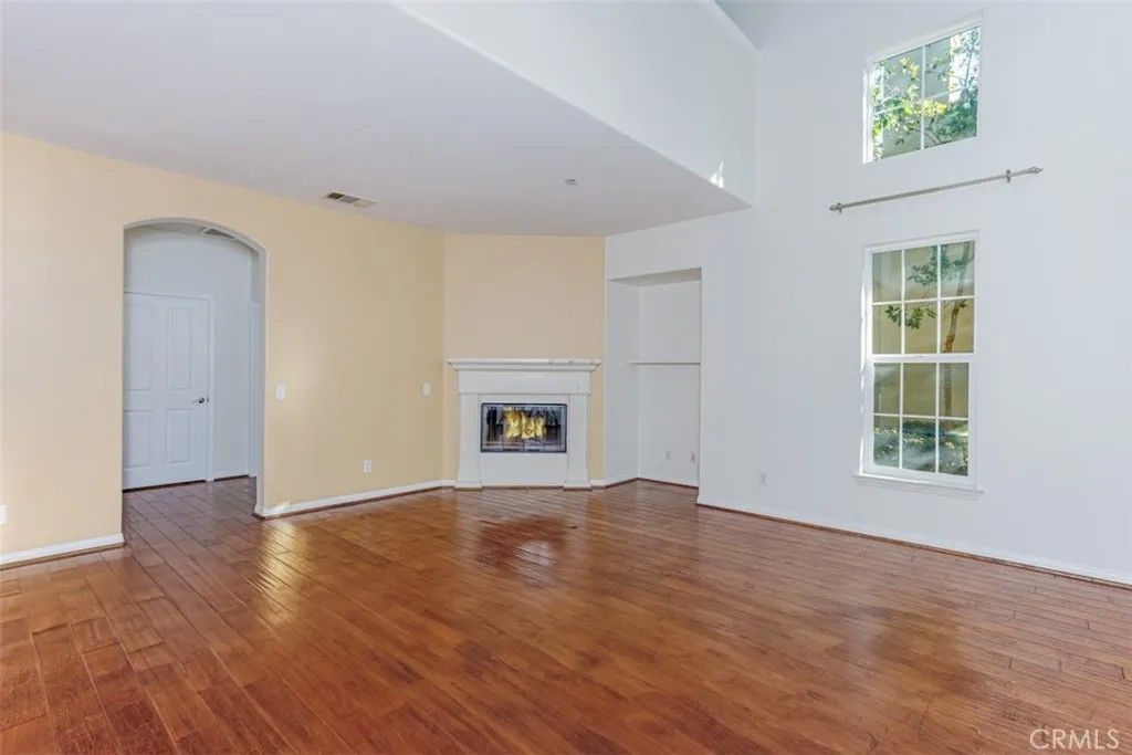 Photo of 1401 Juliette Way, Tustin, CA 92782 (MLS # OC26003277)