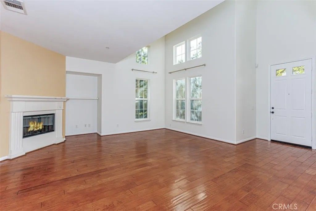 Photo of 1401 Juliette Way, Tustin, CA 92782 (MLS # OC26003277)