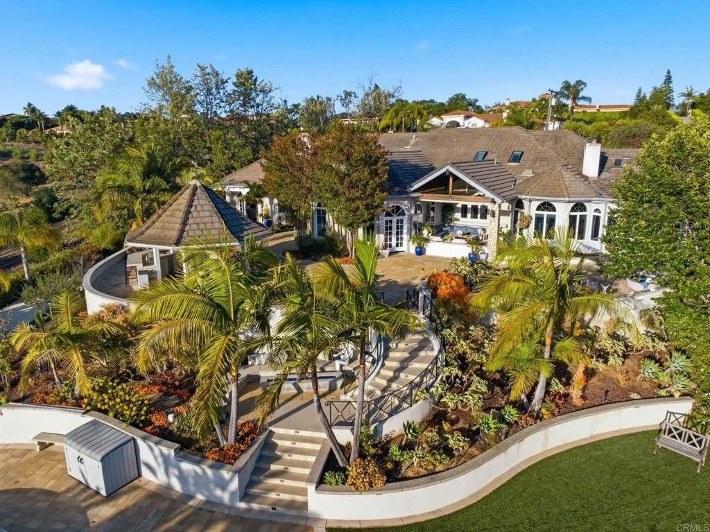 Photo of 4248 Citrus Drive, Fallbrook, CA 92028 (MLS # NDP2604543)