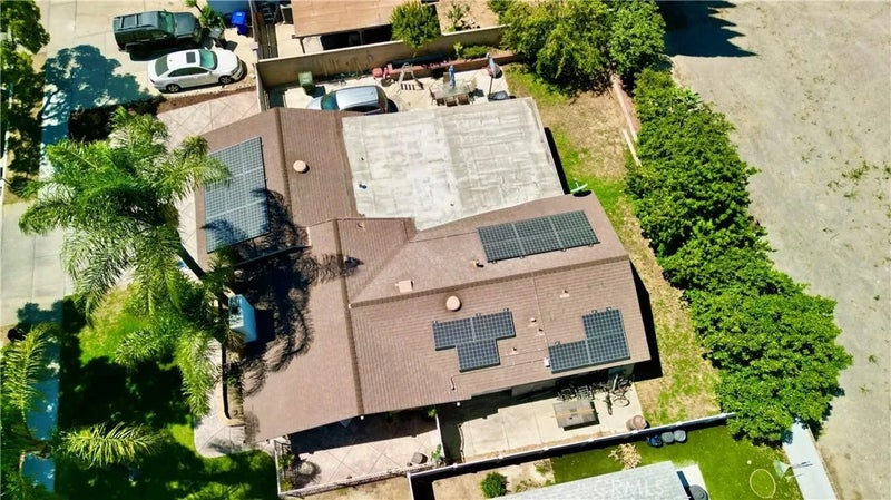 2152 S Cherry