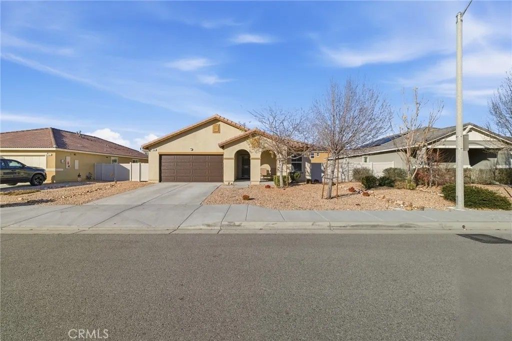 Photo of 3567 Garnet Ln, Lancaster, CA 93535 (MLS # SR26016894)