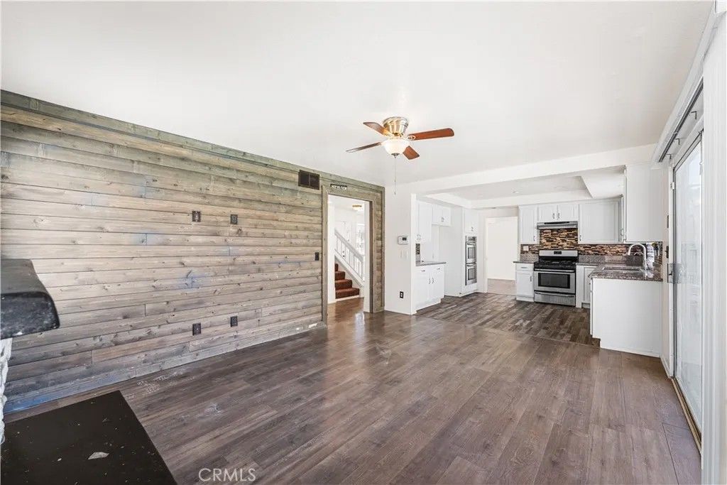 Photo of 2145 W Avenue P8, Palmdale, CA 93551 (MLS # SR25276926)