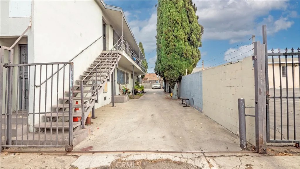 5110 Compton Avenue