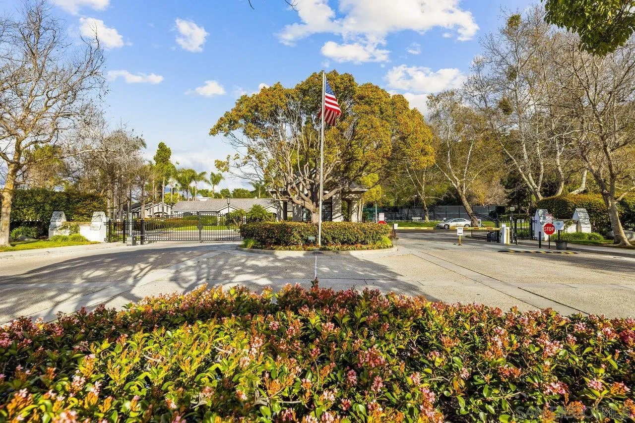 12425 Caminito Valioso