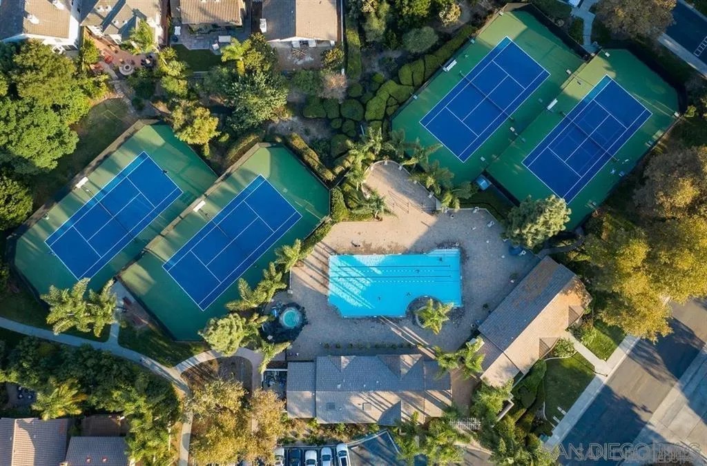 12425 Caminito Valioso