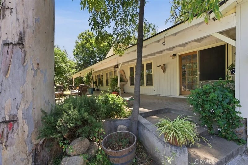 9522 La Canada