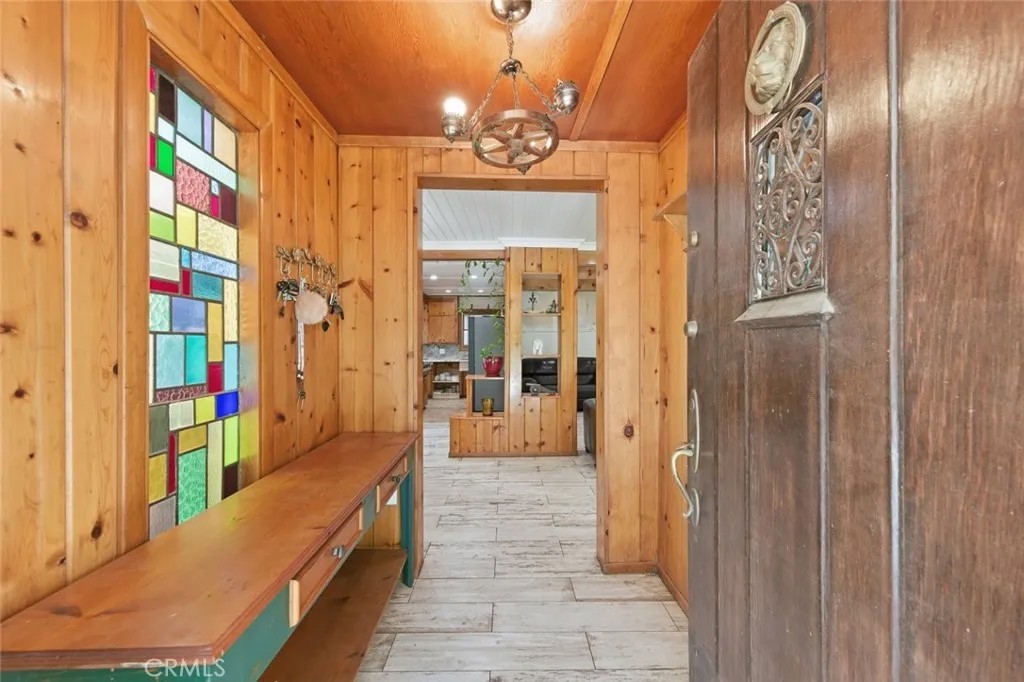 9522 La Canada