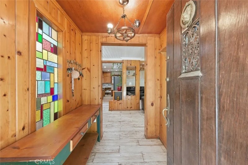 9522 La Canada