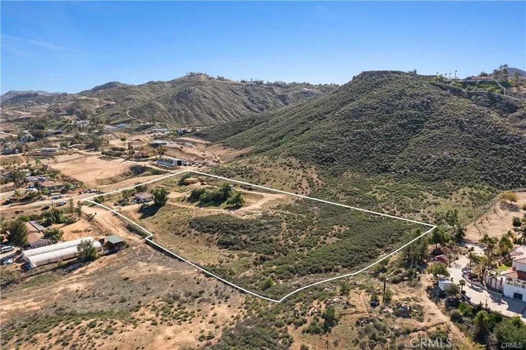 15953 Cajalco Road