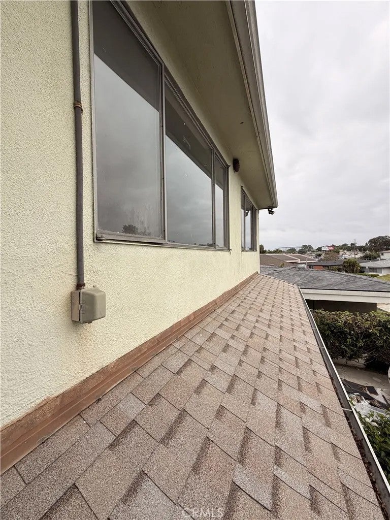 2323 W 102nd