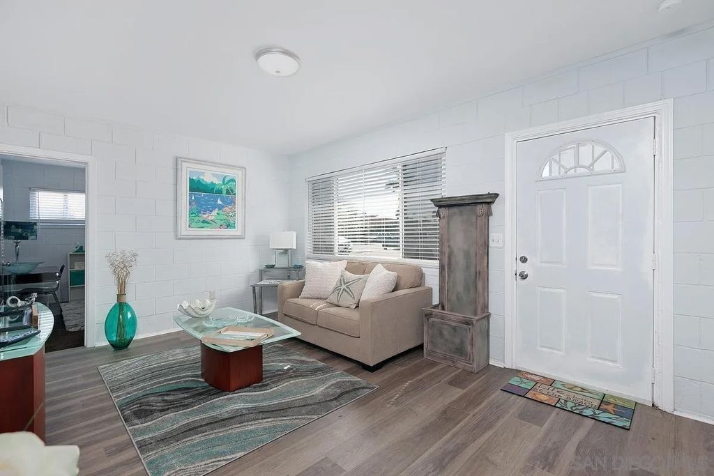 Photo of 1380-1382 Grove Avenue, Imperial Beach, CA 91932 (MLS # 250039484)