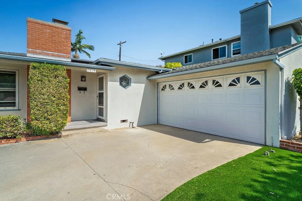 Photo of 7419 W 89th Street, Los Angeles, CA 90045 (MLS # SB26215186)