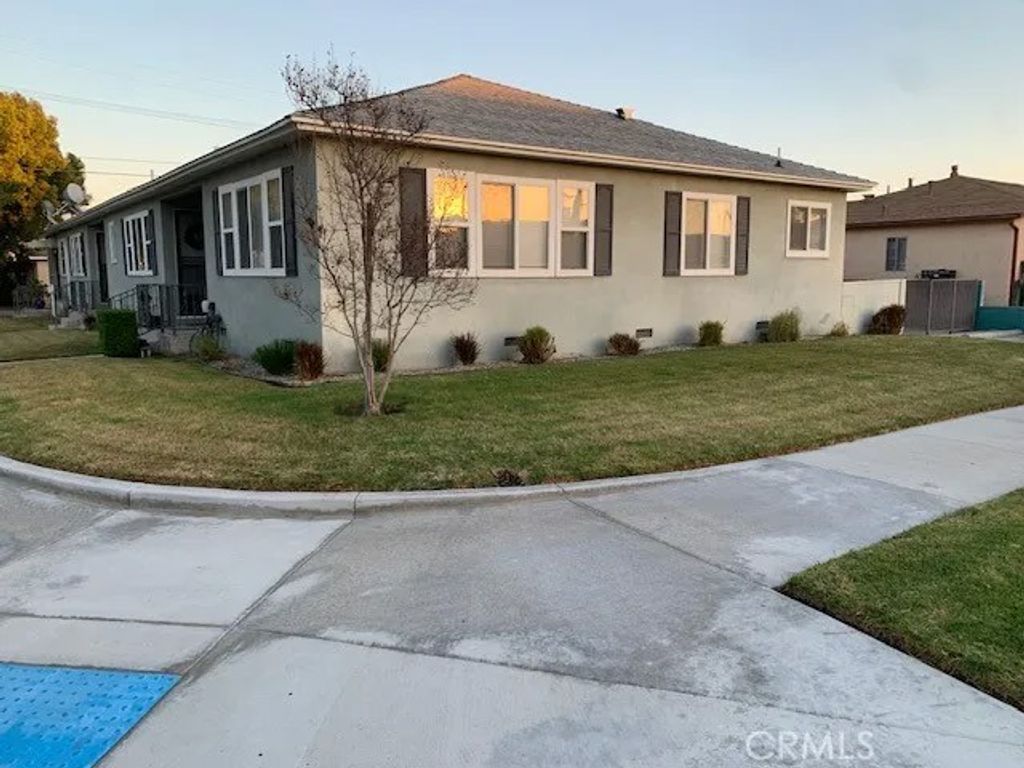 Photo of 2513 Tulare Ave, Burbank, CA 91504 (MLS # BB26043519)