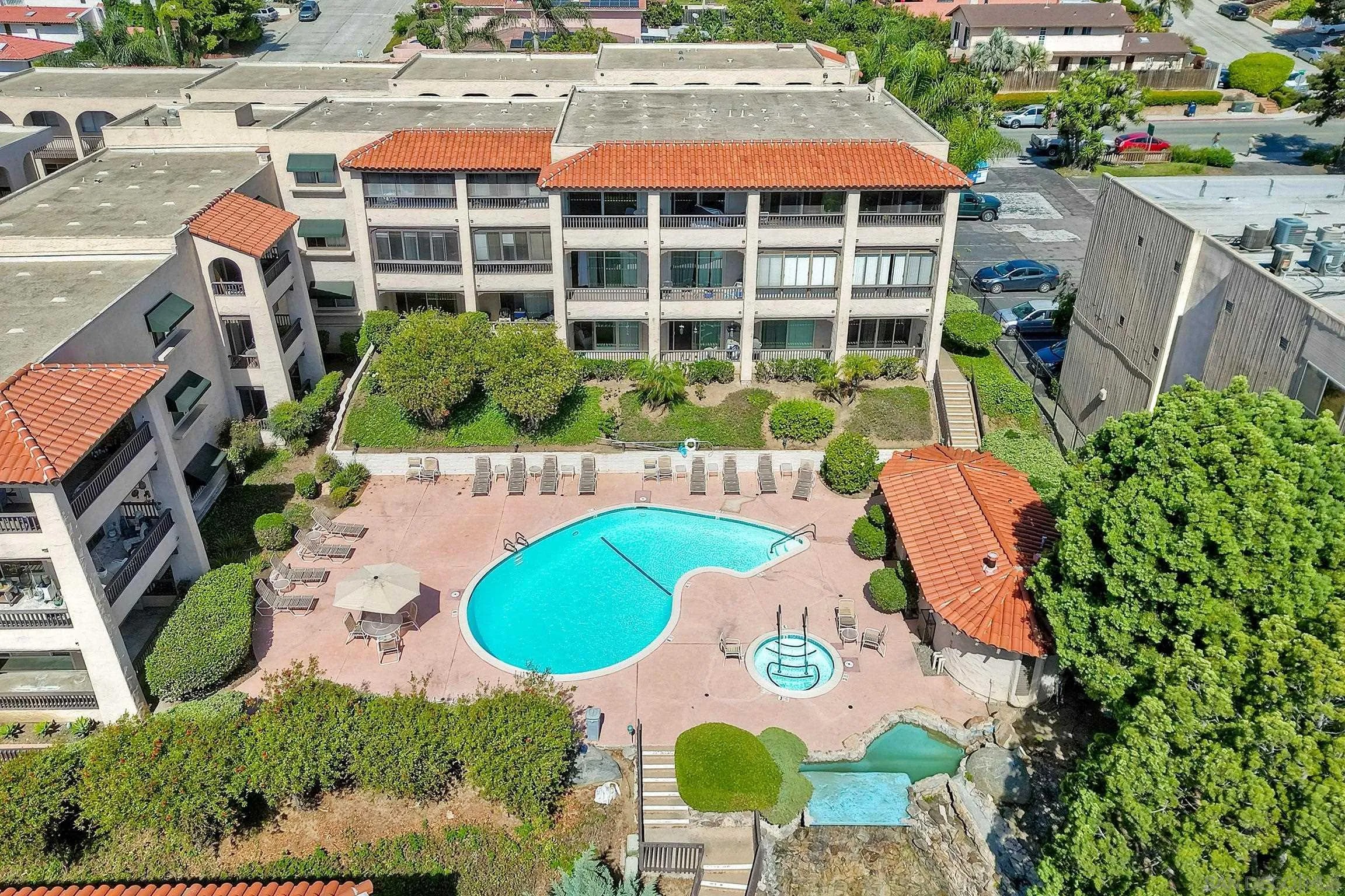 2514 Clairemont Drive #306