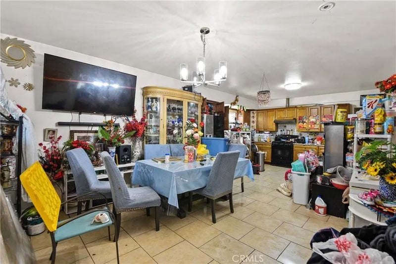232 E 47th