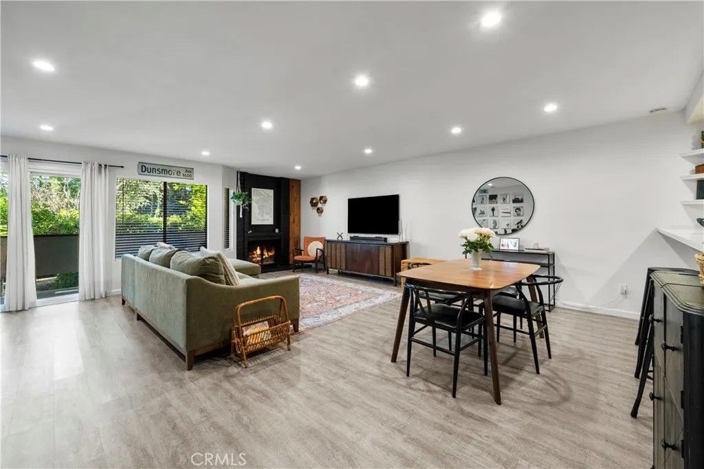 Photo of 24837 Apple Street #B, Newhall, CA 91321 (MLS # SR25046751)