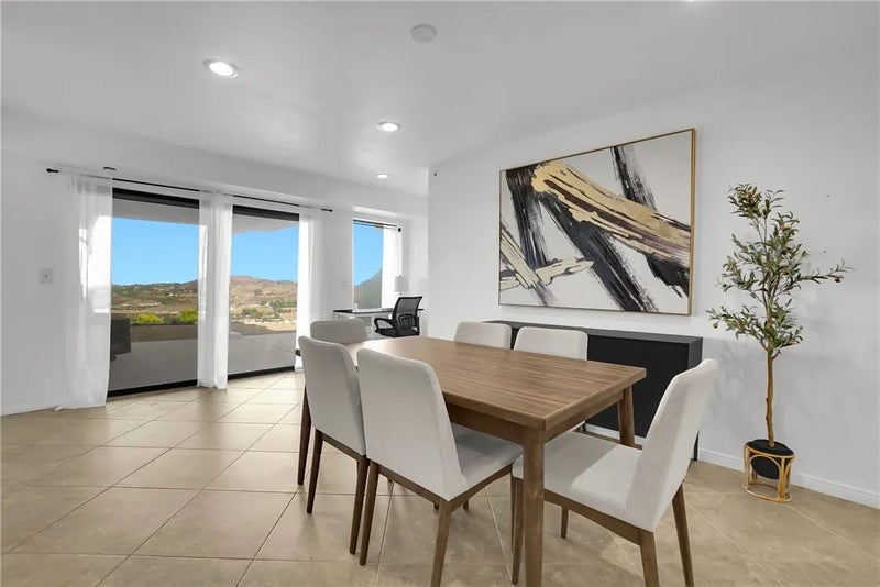39158 Vista Del Bosque