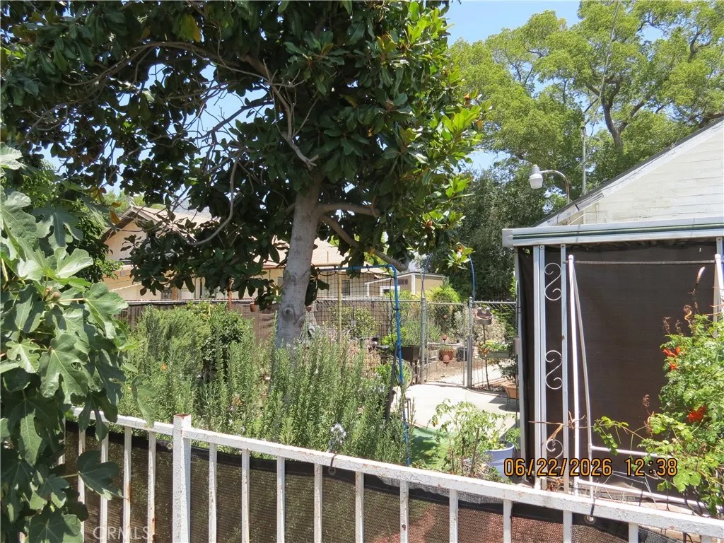 1005 N Alameda