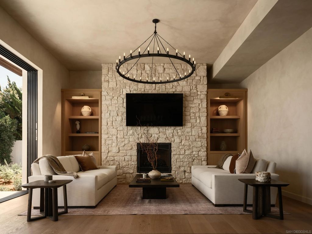 Photo of 8901 Nottingham Place, La Jolla, CA 92037 (MLS # 250045355)