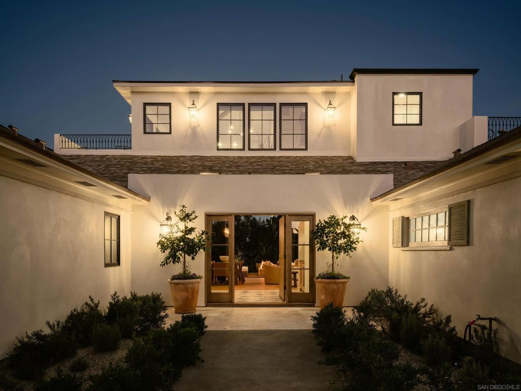 Photo of 8901 Nottingham Place, La Jolla, CA 92037 (MLS # 250045355)