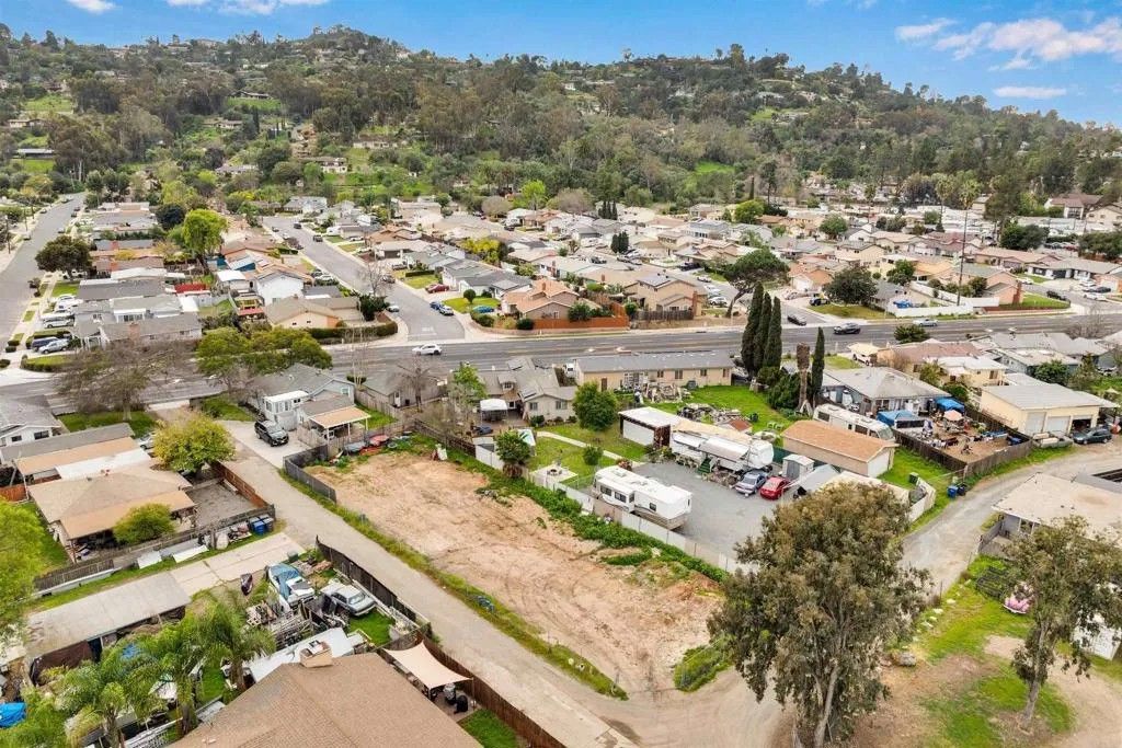 Photo of 1002 W Chase Avenue, El Cajon, CA 92020 (MLS # PTP2601246)