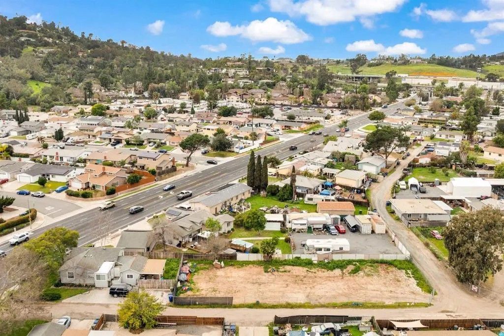 Photo of 1002 W Chase Avenue, El Cajon, CA 92020 (MLS # PTP2601246)