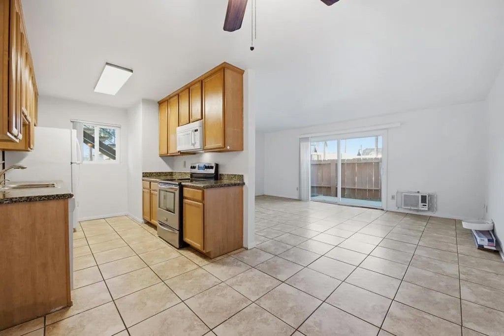 559 E Madison Avenue 108