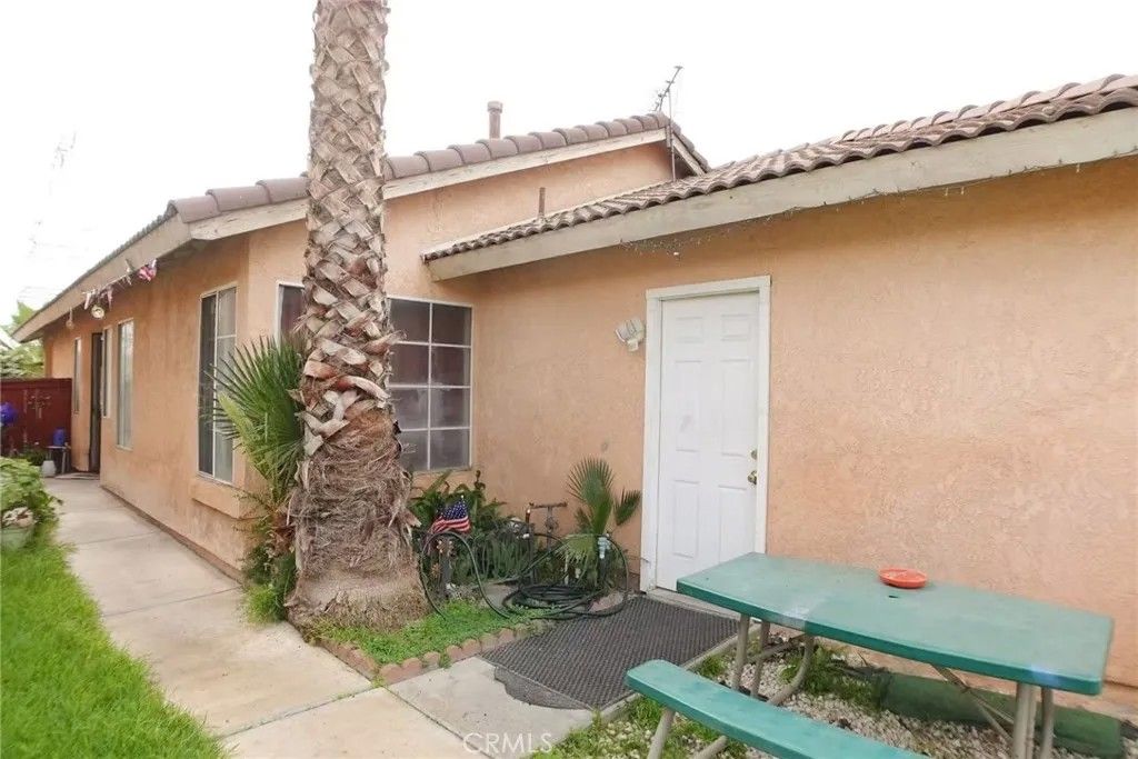 Photo of 14419 Woodland Drive, Fontana, CA 92337 (MLS # AR25259698)