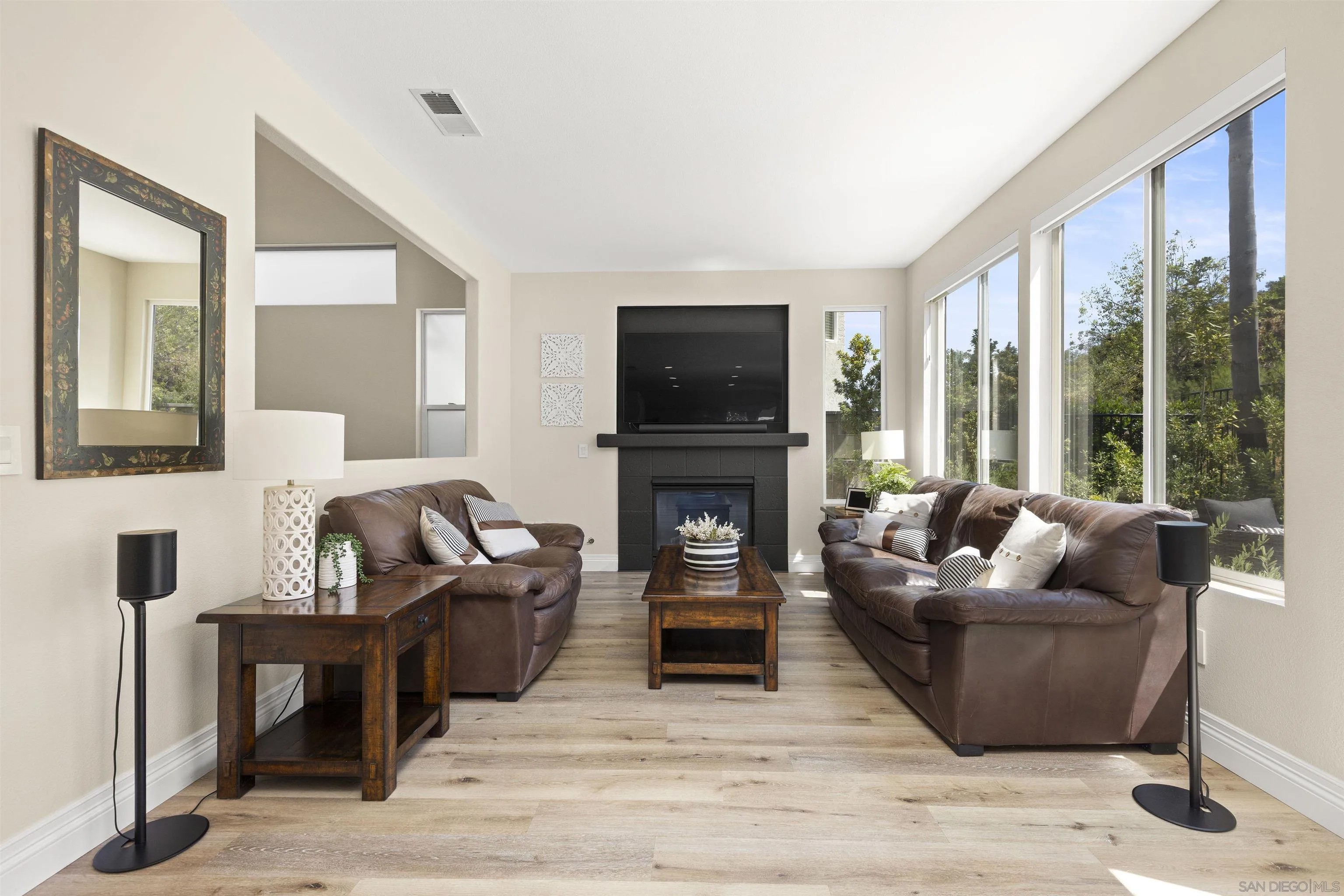 13737 Sorbonne Ct