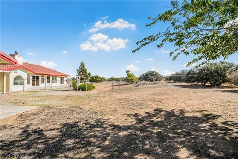 Tiny photo for 9076 Shasta Rd, Phelan, CA 92371 (MLS # SR25246696)
