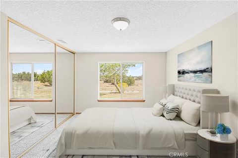 Tiny photo for 9076 Shasta Rd, Phelan, CA 92371 (MLS # SR25246696)