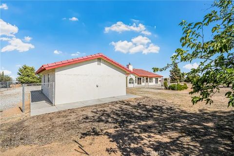 Tiny photo for 9076 Shasta Rd, Phelan, CA 92371 (MLS # SR25246696)