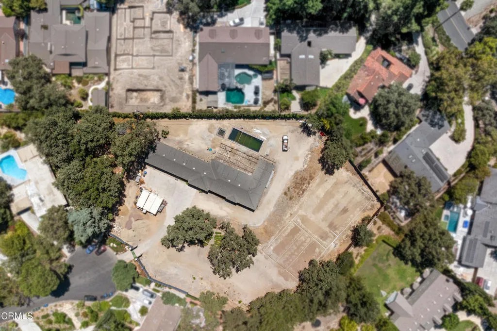 1250 La Peresa Drive