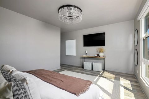 Tiny photo for 2929 Via Alta Pl, San Diego, CA 92108 (MLS # 250042420)