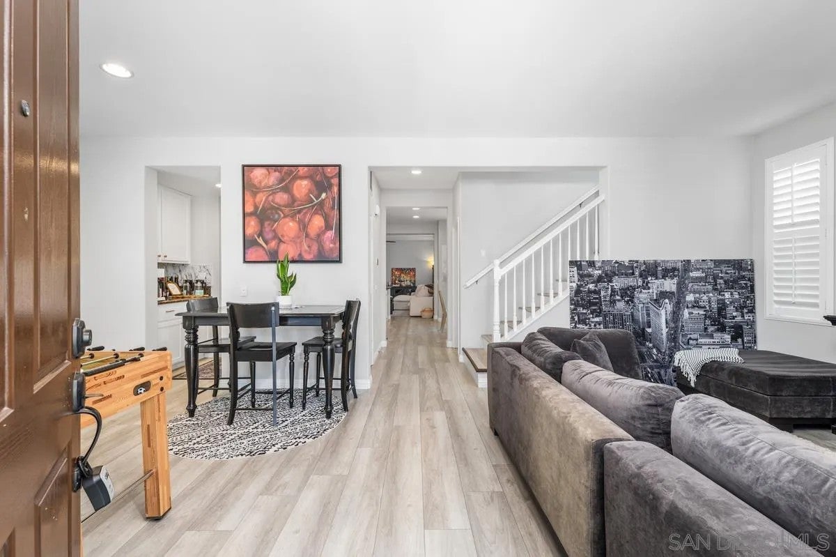 15710 Kristen Glen