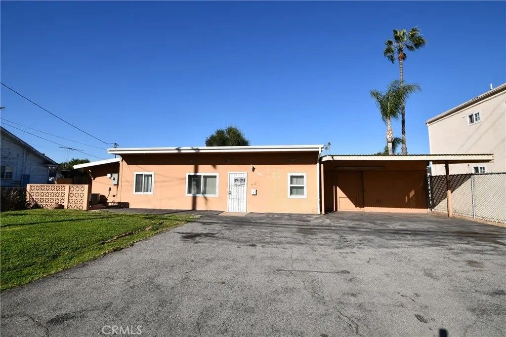 Photo of 4505 Lennox Blvd, Lennox, CA 90304 (MLS # DW25273926)