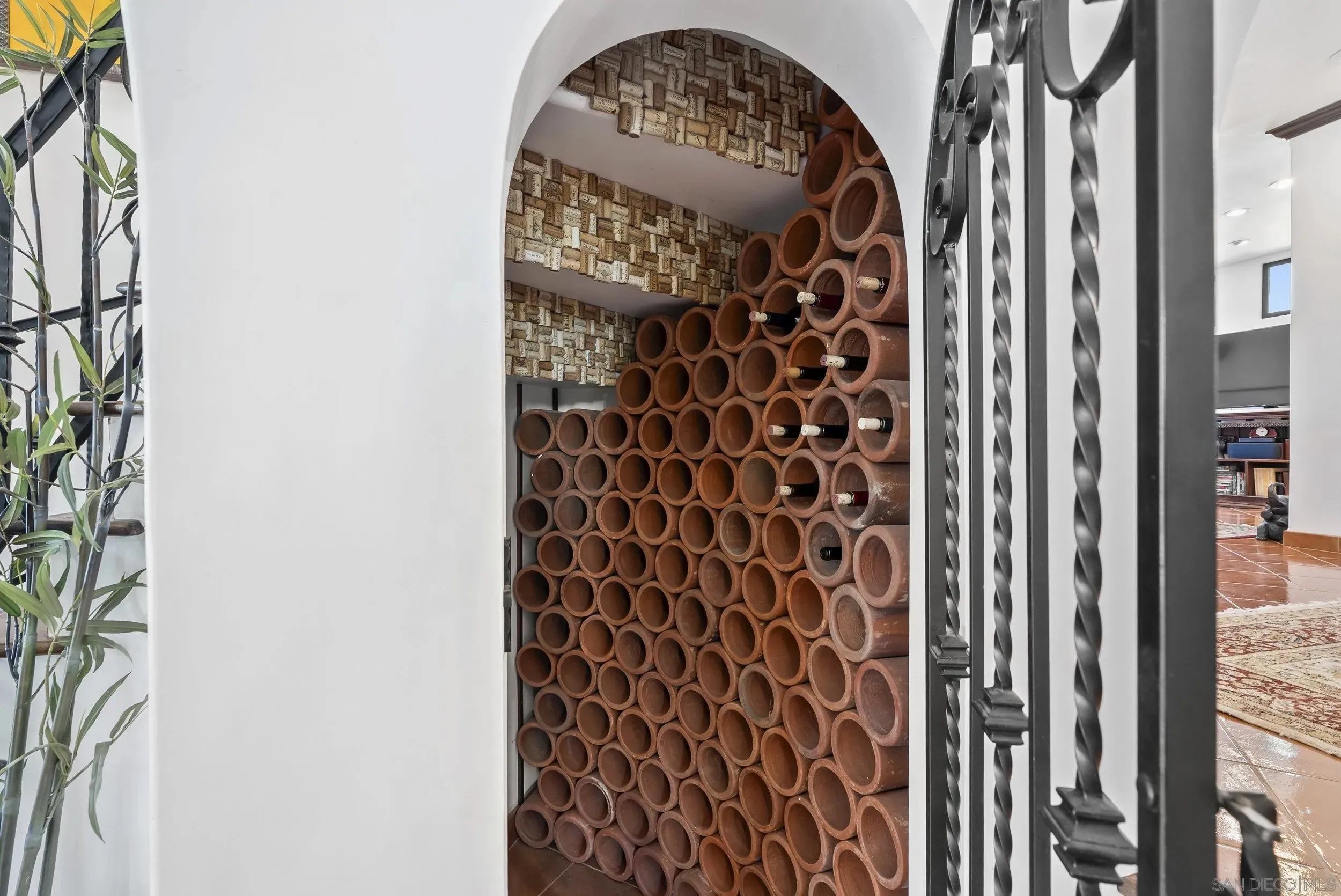 El Cajon, California 92019, United States, 6 Bedrooms Bedrooms, ,6 BathroomsBathrooms,Residential,Active,216355