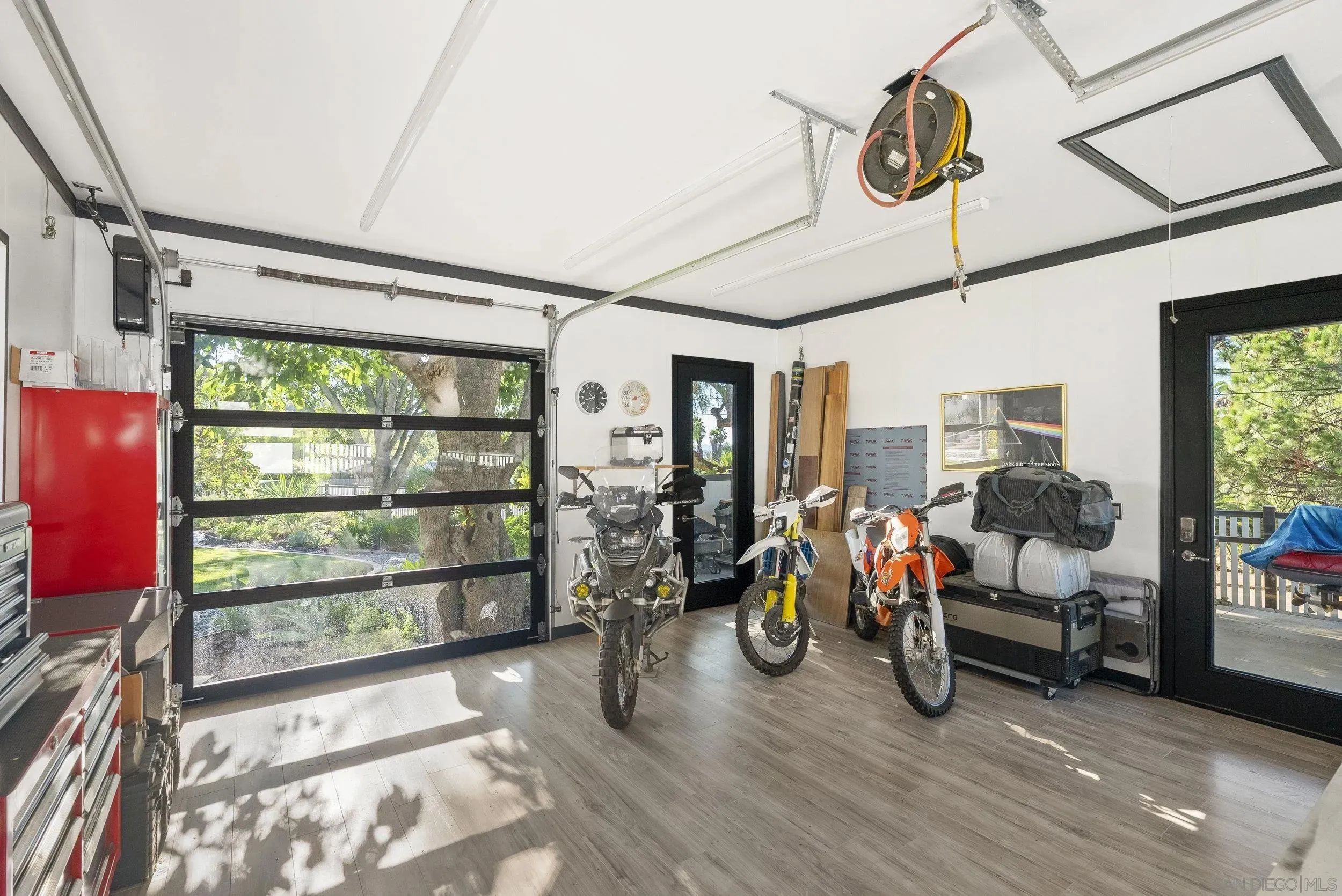 El Cajon, California 92019, United States, 6 Bedrooms Bedrooms, ,6 BathroomsBathrooms,Residential,Active,216355