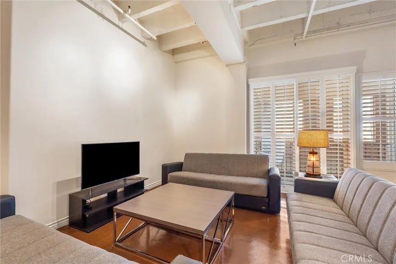 312 W 5th 707