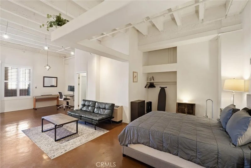 312 W 5th 707