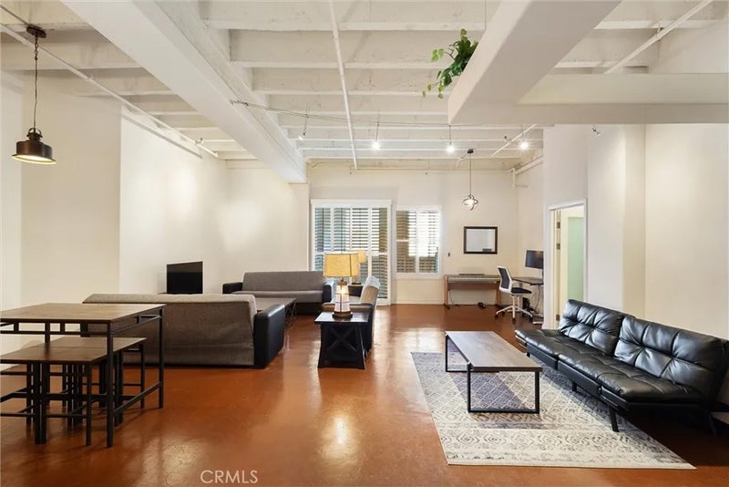 312 W 5th 707