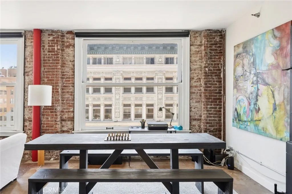 215 W 7th Street 1108